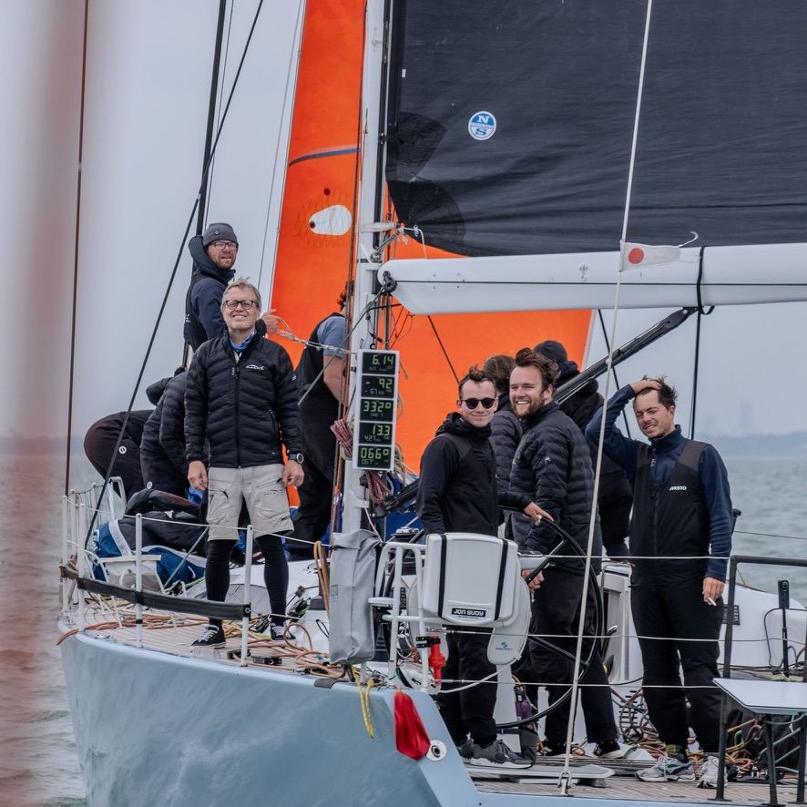 Crew an Deck vor dem Start